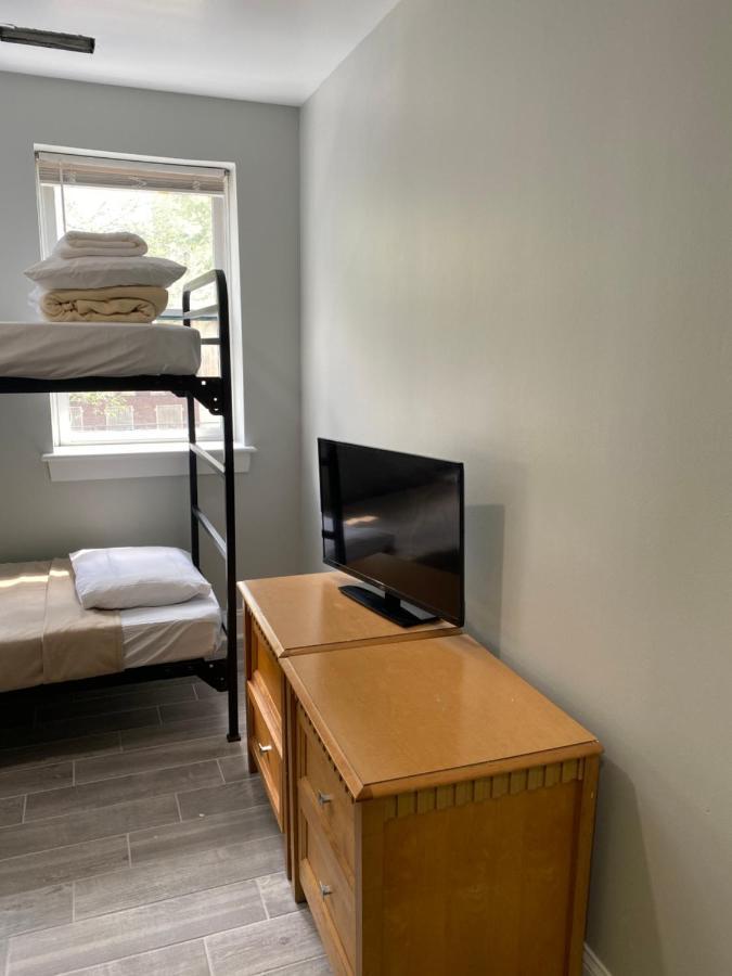 Dc International Hostel 1 Вашингтон Экстерьер фото